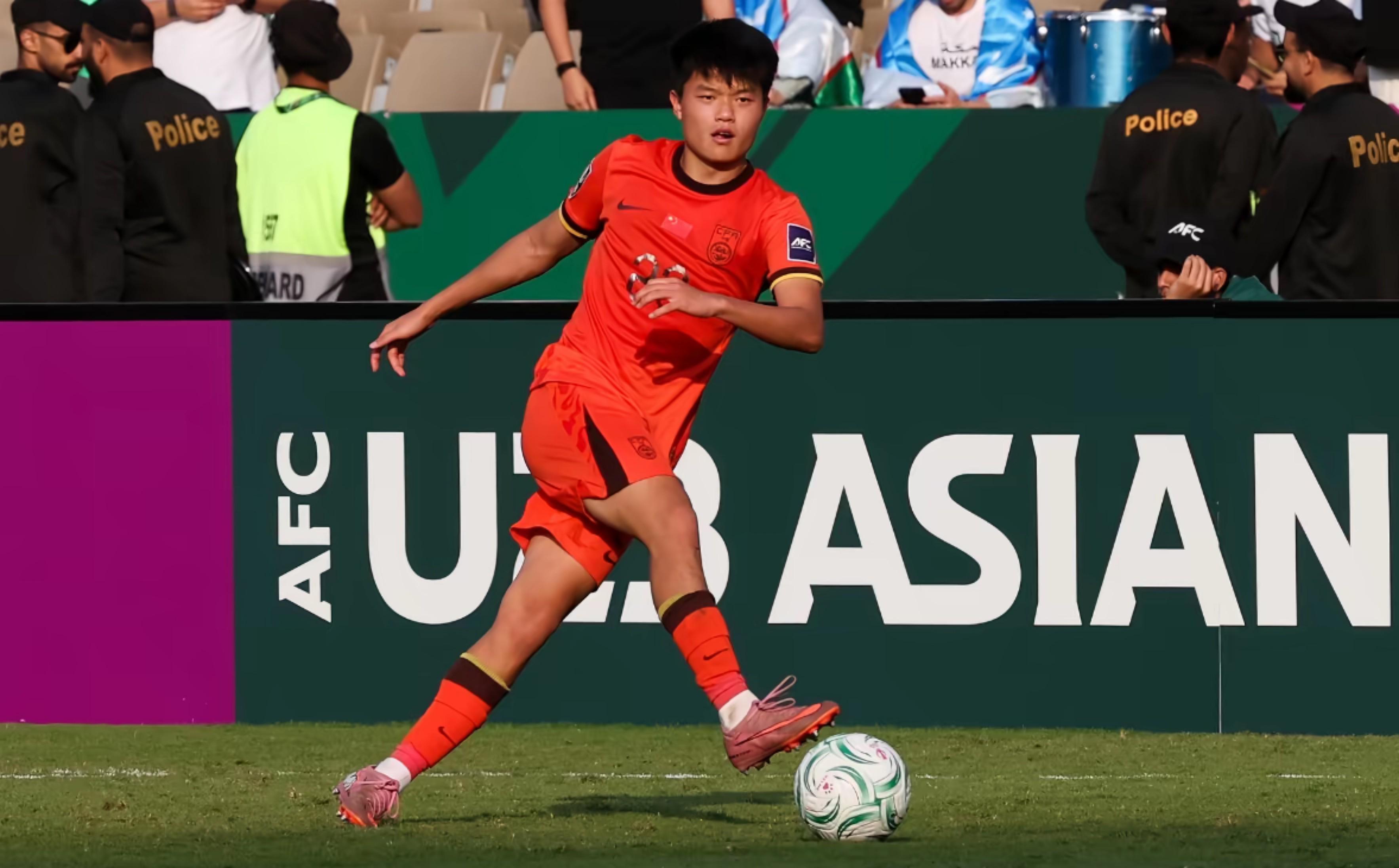 开云APP官网-记者：浙江曾参与争夺杨希，海港给出标王转会费但工资不高